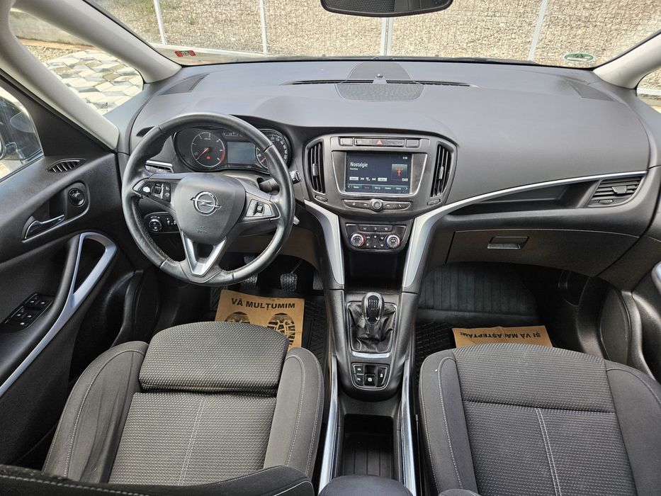Opel Zafira  din 2019 cu 7 locuri !