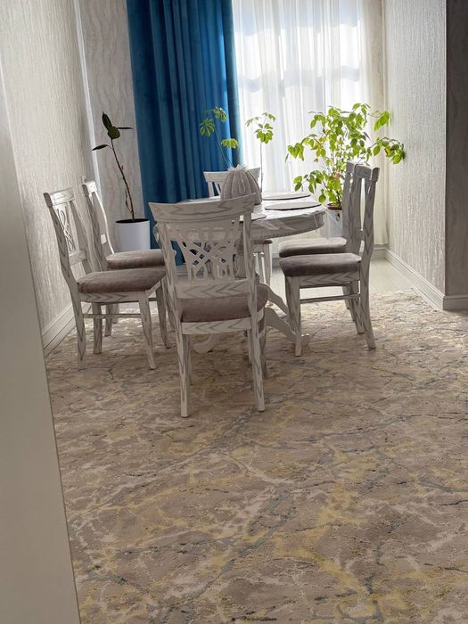 Кухонный уголок ,стол стул ва гарнитурлар сотилади сифатига гарантия