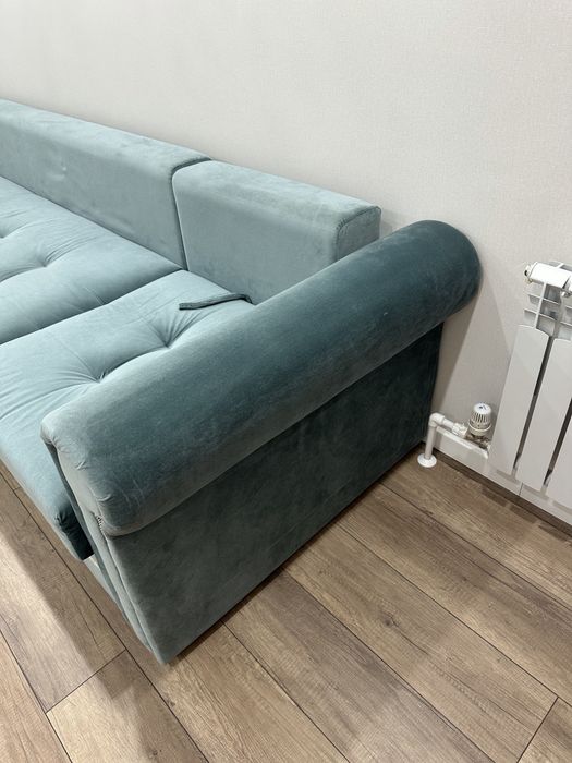 Продам большой модульный диван с оттоманкой