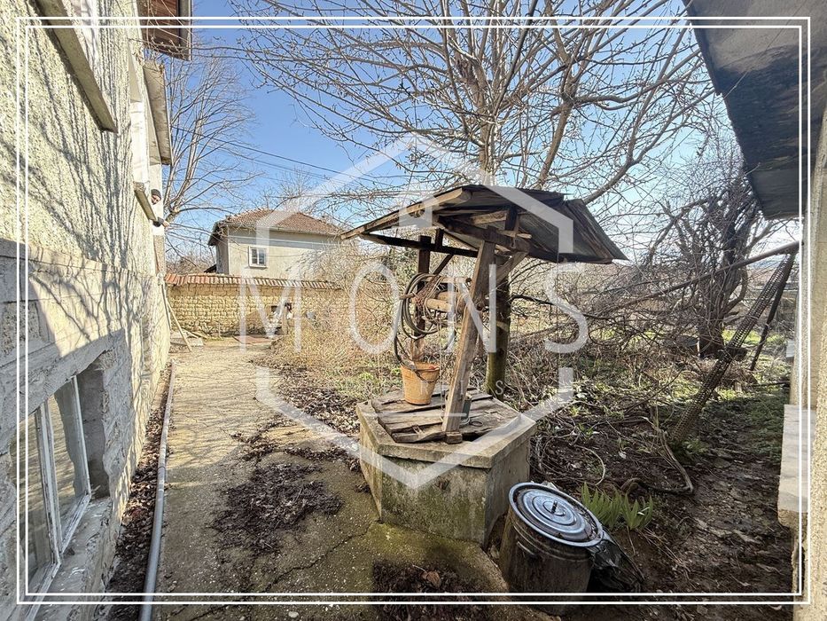 Къща в Габрово, област-с.Яворец площ 103 цена 45500