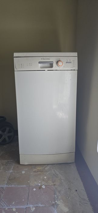 Посудомоечная машина Electrolux