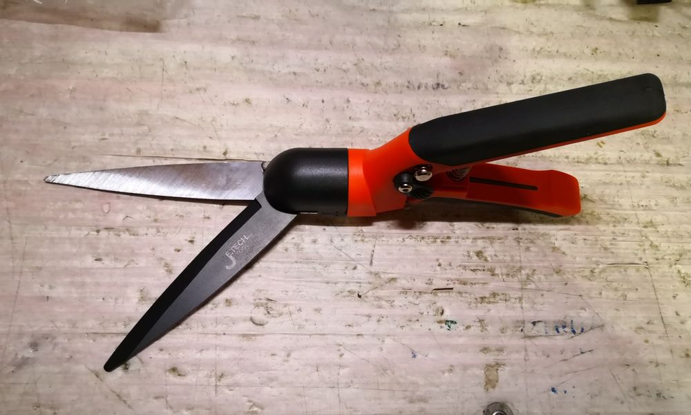 Foarfeca de grădină multifuncționala cu unghiuri diferite de taiere