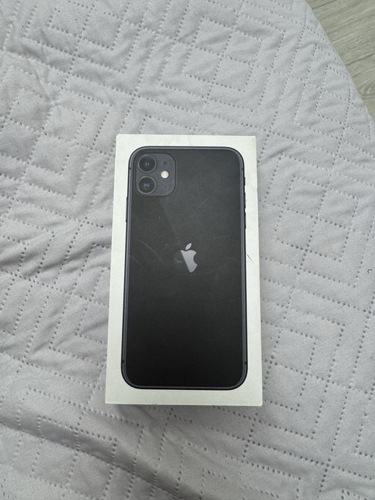 Продаю айфон 11 с гарантей