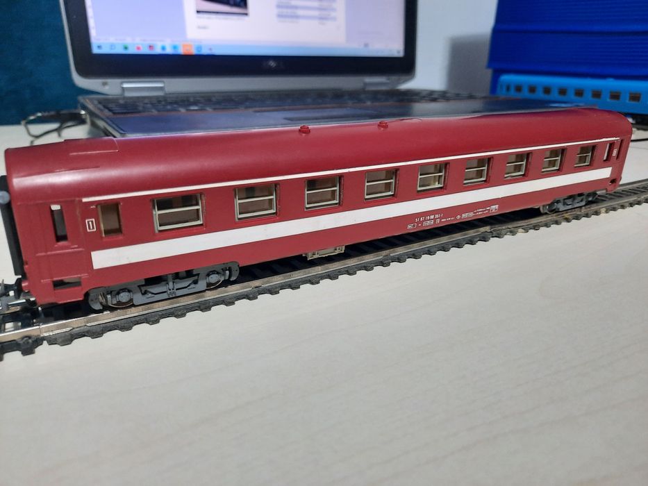 Vagon calatori clasa 1  tip 19-90 similar tren accelerat CFR anii 2000