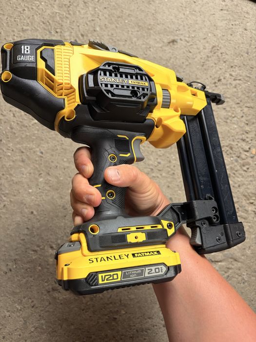 Pistol cuie STANLEY Fatmax