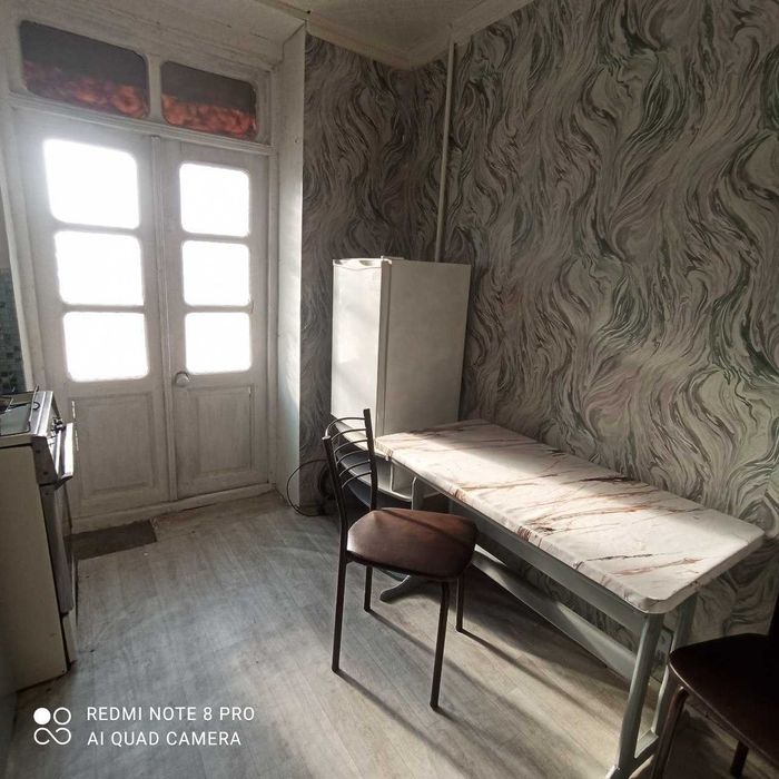 Продается недорого 1 ком метро Горького, Буюк Ипак