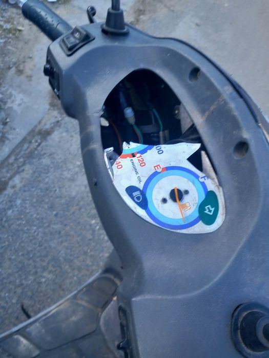 Vând scuter Megalo  pe benzina