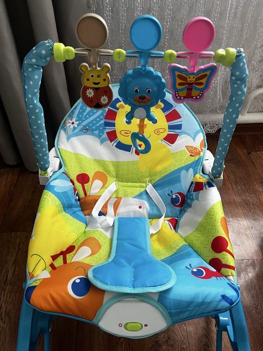 Продоется шезлонг для малышей новая