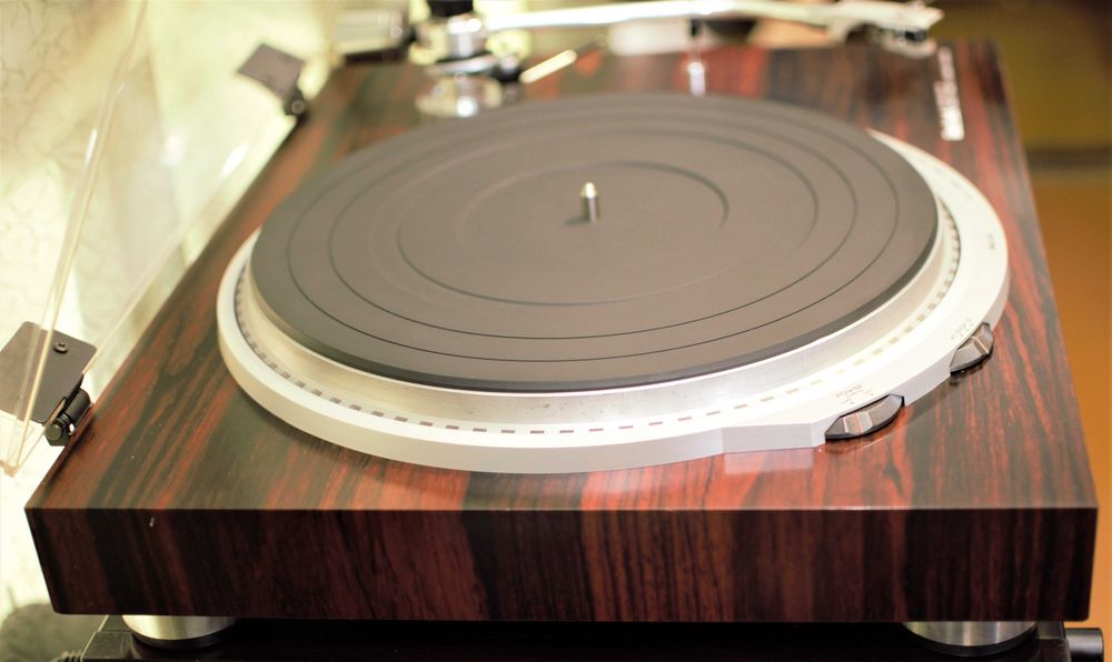 Проигрыватель виниловых дисков Victor Ql-5R