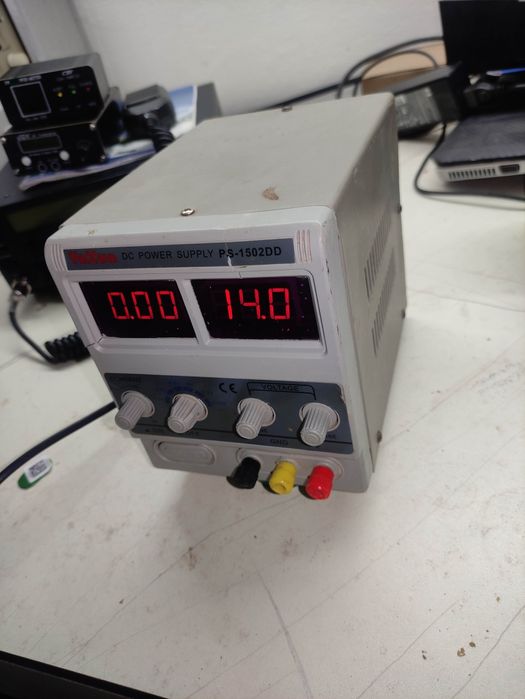 Лабораторный блок питания yaxun ps 1502dd