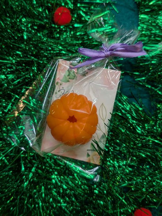 Мыло ручной работы.