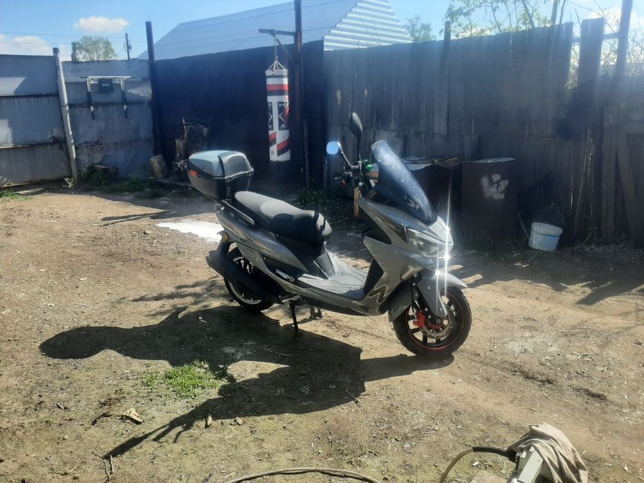 Продам скутер 150куб