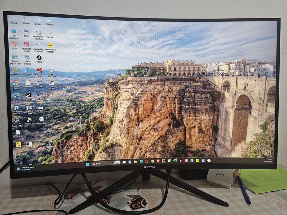 Монитор 27" изогнутый новый