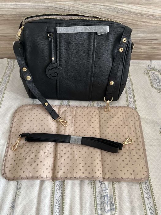 Чанта за количка от черна кожа. Перфектен за подарък за майки.