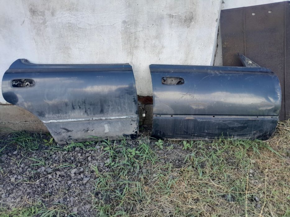 Продам двери на тойоту