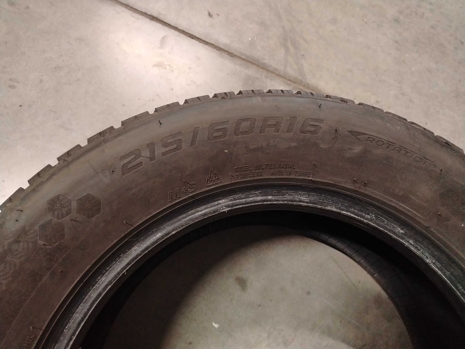 2бр.зимни гуми 215/60/16 Falken