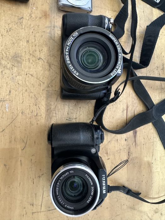 Vand un lot de aparate sony