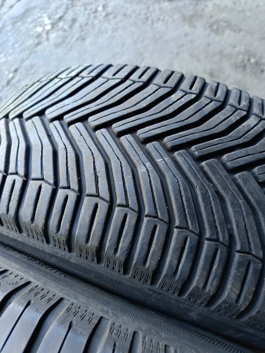 Всесезонни гуми -15цола -205/60-1бр.-65лв."MICHELIN"