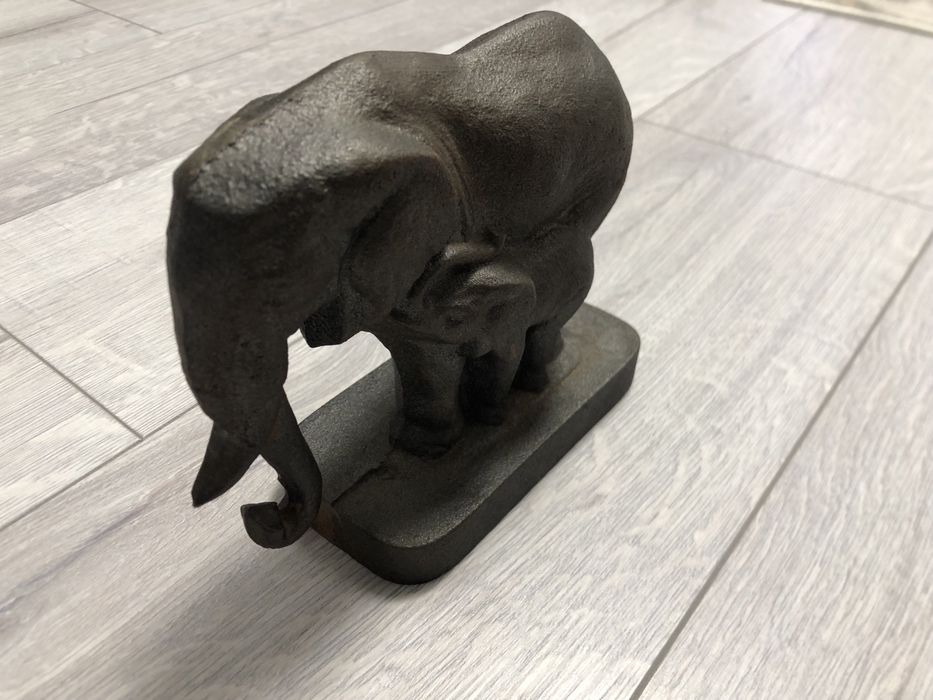 Elefanți de colecție