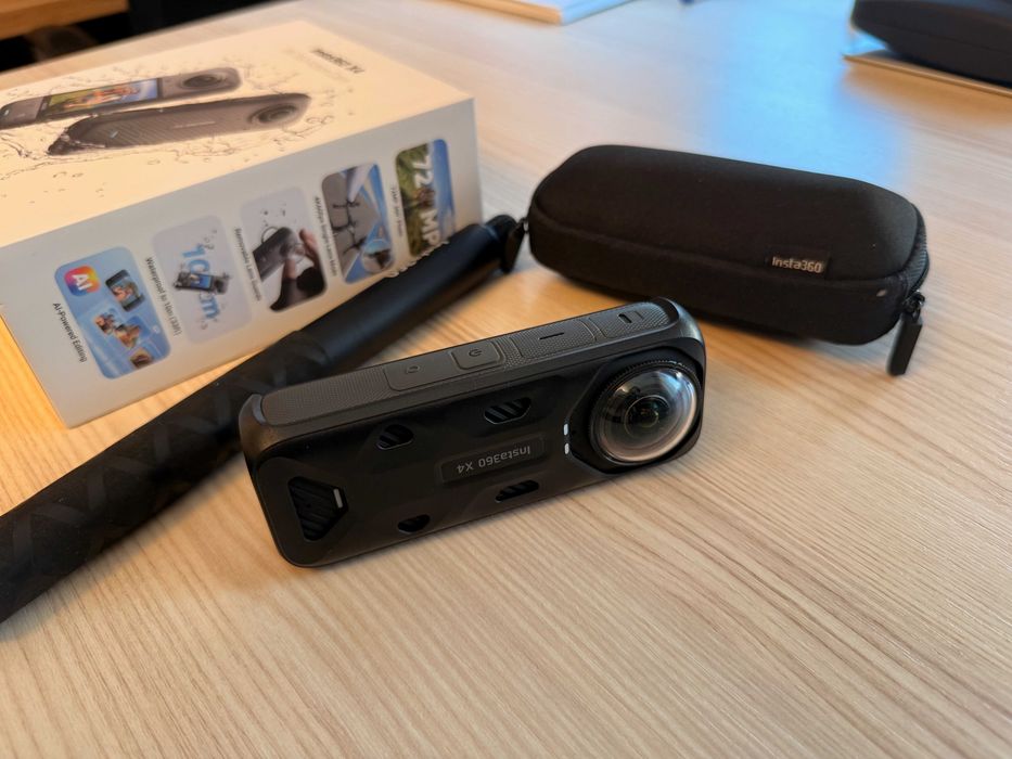 Camera Insta360 X4 Starter Bundle + selfie stick | Predare Personala | Fara Schimburi