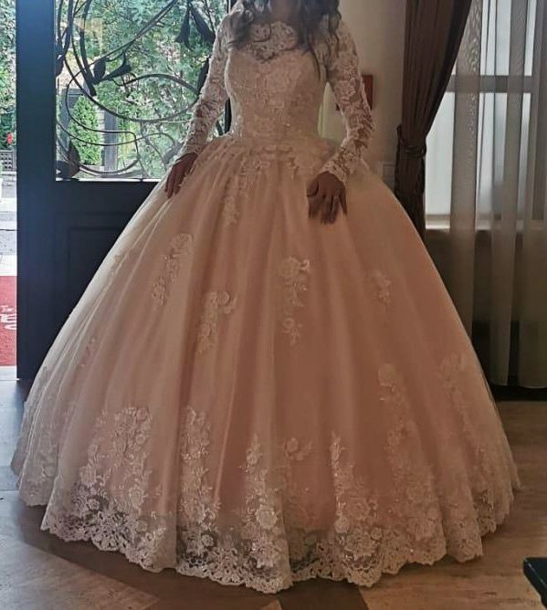Vand rochie de mireasa
