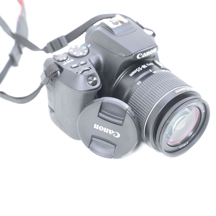 Canon EOS 250D + Obiectiv 18-55 mm