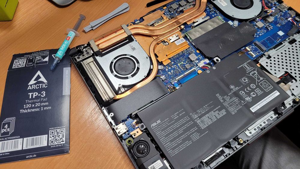 Servicii de mentenanță PC, laptop și console