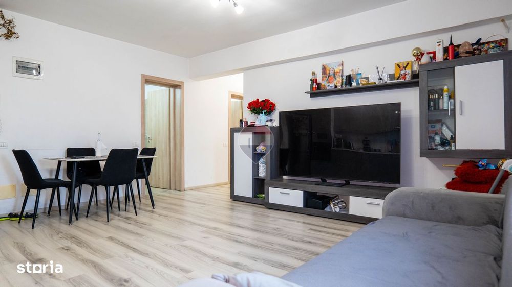 Apartament cu 3 camere de vânzare