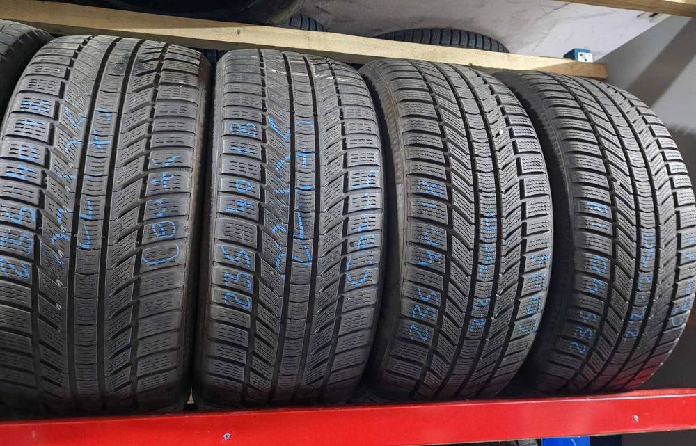 4 anvelope 235/40 R18 Continental