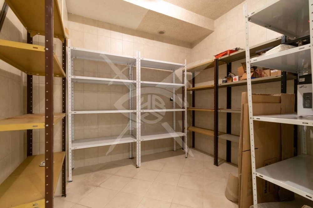 Дава се под наем Офис в София, Иван Вазов - 270 кв.м за 697232.73 € - Снимка #16