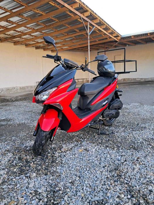 Skuter sotiladi. Benzinli 150m³