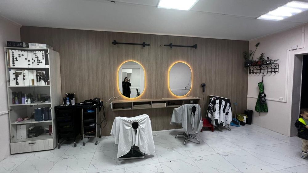 Стенка для салона красоты