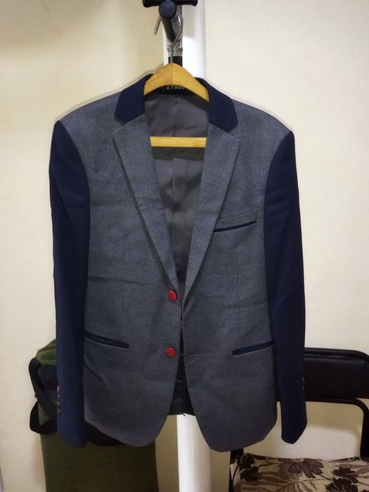 Продам подростковые пиджаки