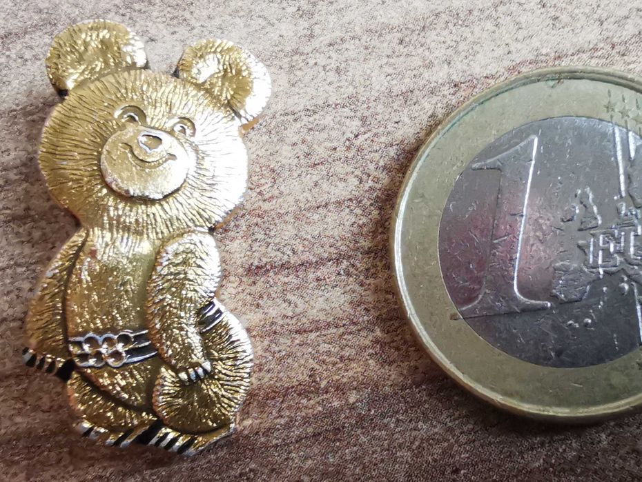 Insigne MISA, mascota jocurilor olimpice din 1980 Moscova
