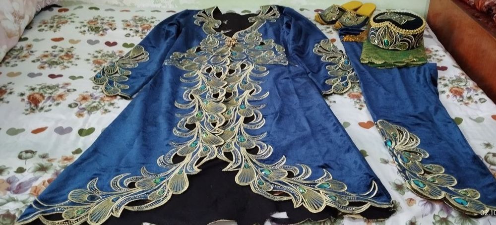 Ансамбль, костюм