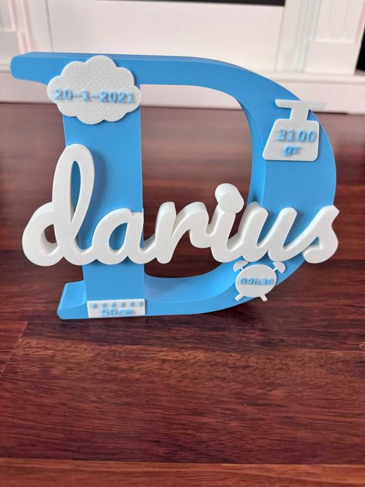 Decorațiune personalizată cu nume și inițială – printare 3D