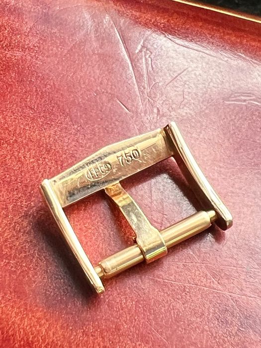 Vând catarama din aur 18 kt !