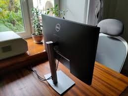 Продавам два монитора Dell 27" P2722H