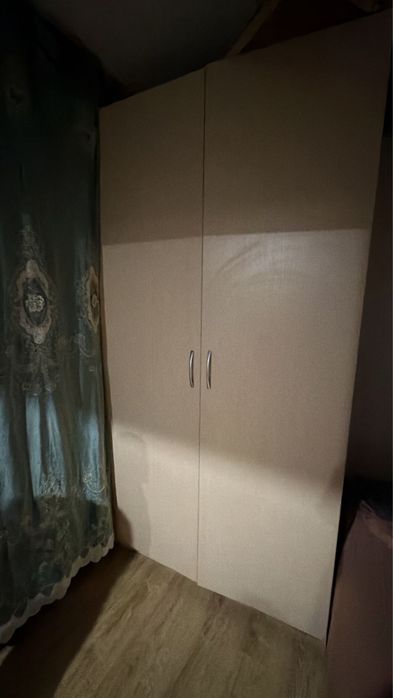Продам срочно шкаф