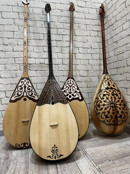 Нағыз қазақ-домбыра!