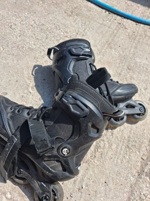 De vânzare 2 perechi de role