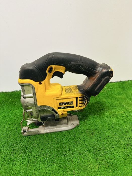 Pendular dewalt DCS331 are talpa rupta