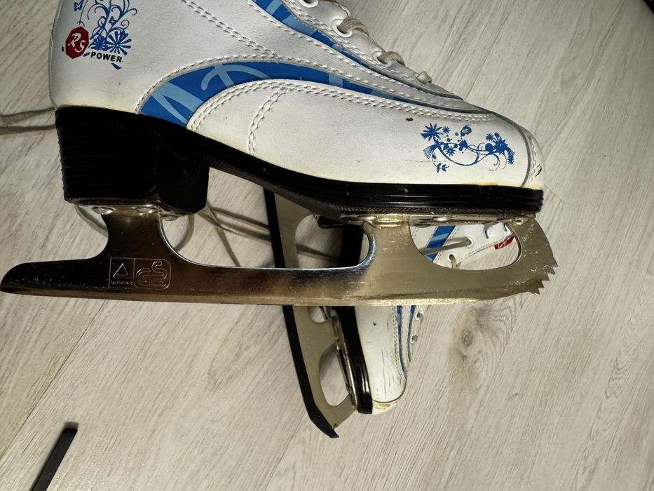 Фигурные коньки