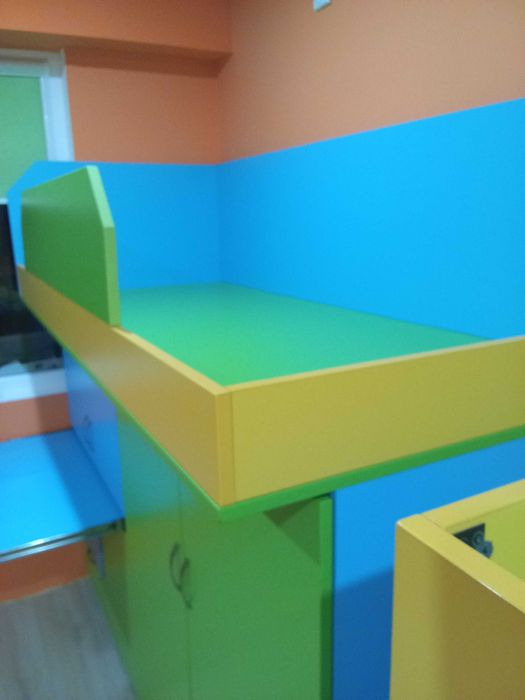 Две легла 4в1 в отлично състояние!