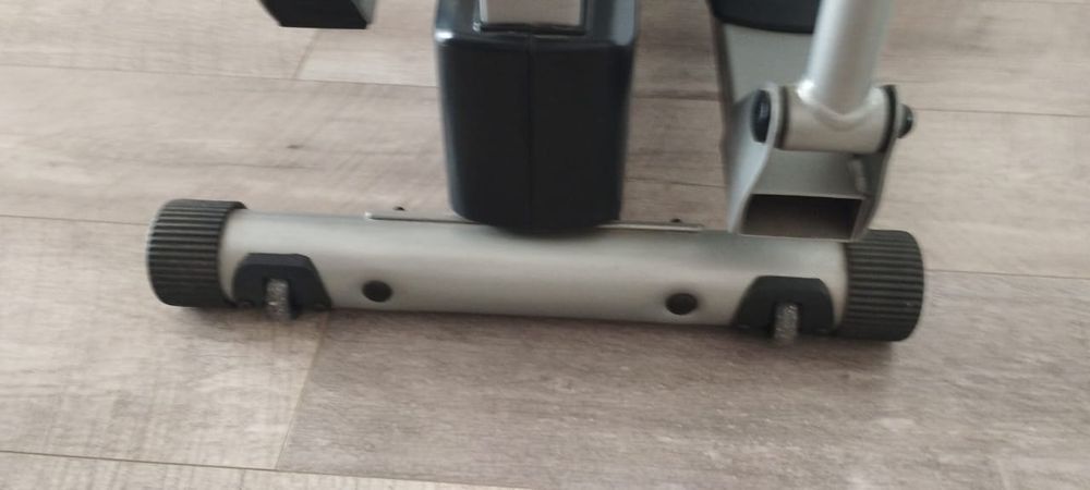 Продам эллиптический тренажер