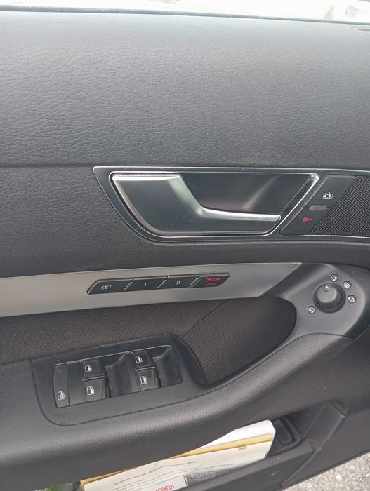 Vând urgent. Audi A6 C6. 2008. 302000 km.