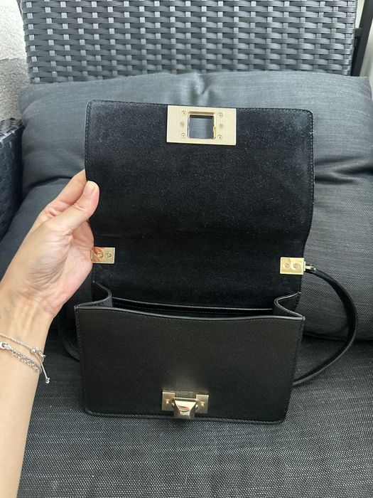 Дамска чанта furla черна