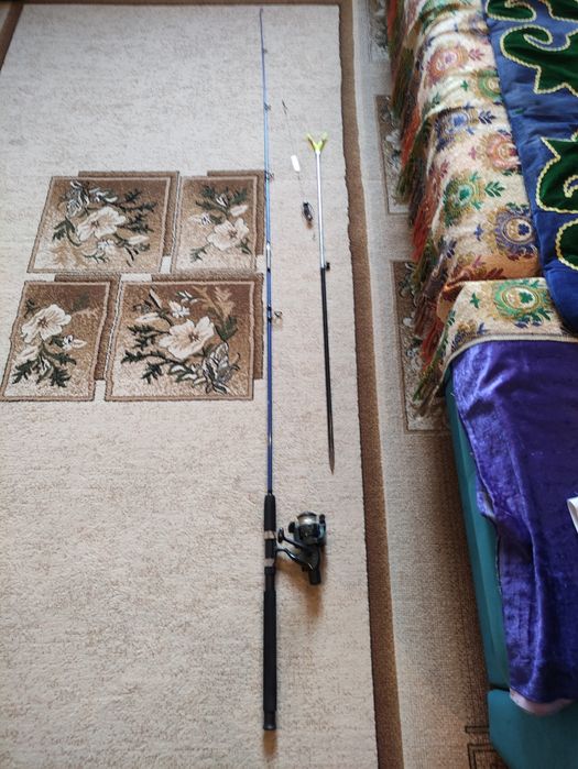 Спиннинг Crocodile 2.4м