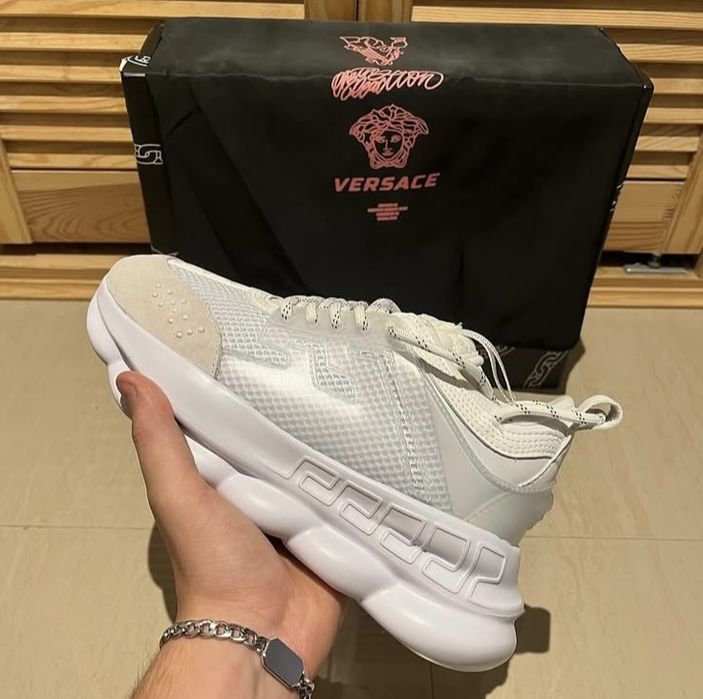 Adidasi versace chain reaction