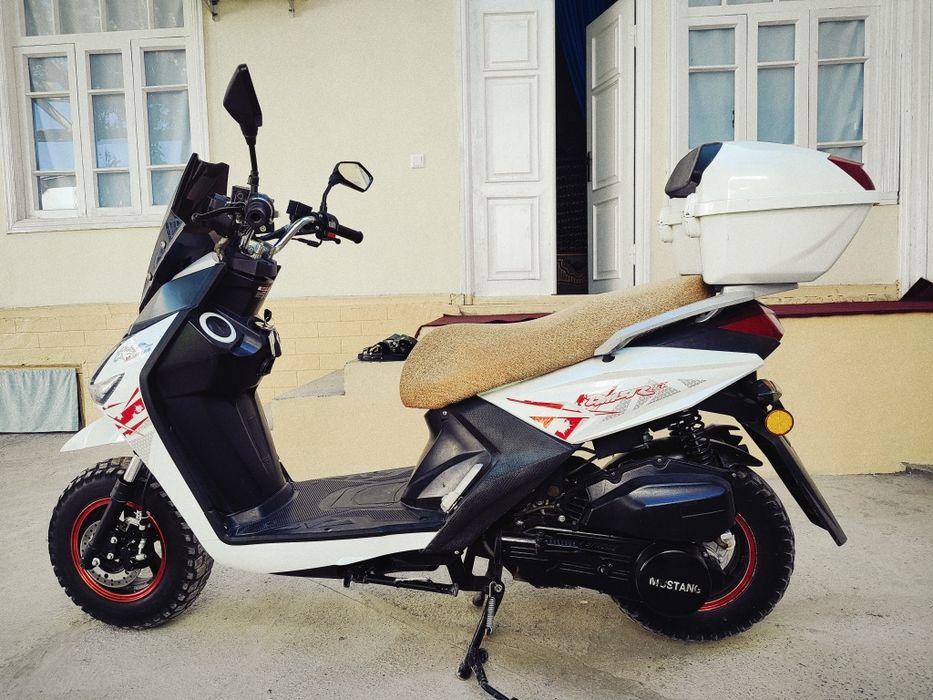 Motosikl 150 kub 100 ga 3 ta rasxot qiladi
